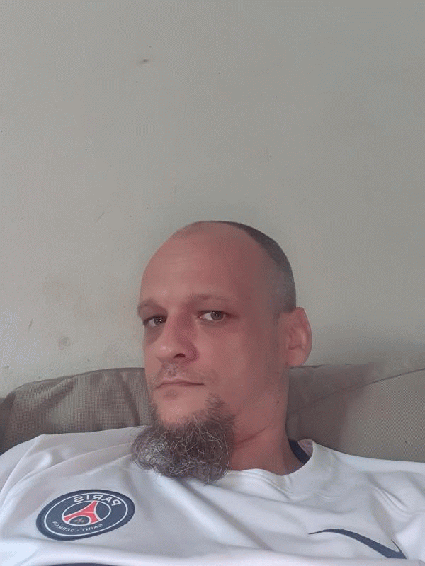 Greg 38 ans Houilles
