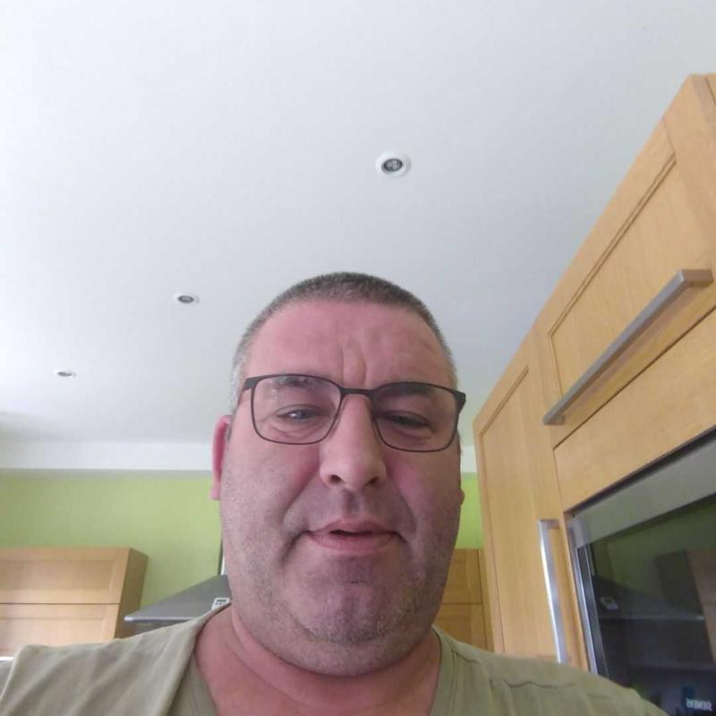 Tom 47 ans Dragey Ronthon