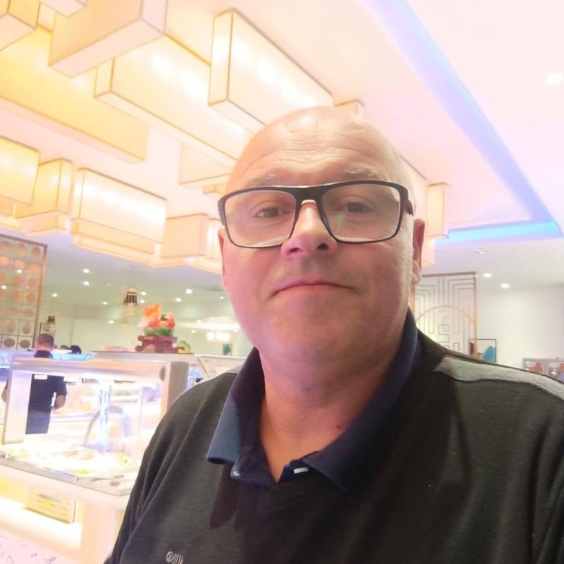Charles 51 ans Chenôve