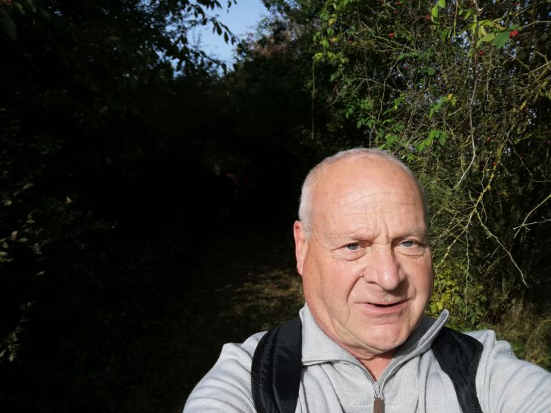 Denis 67 ans Charleville Mézières