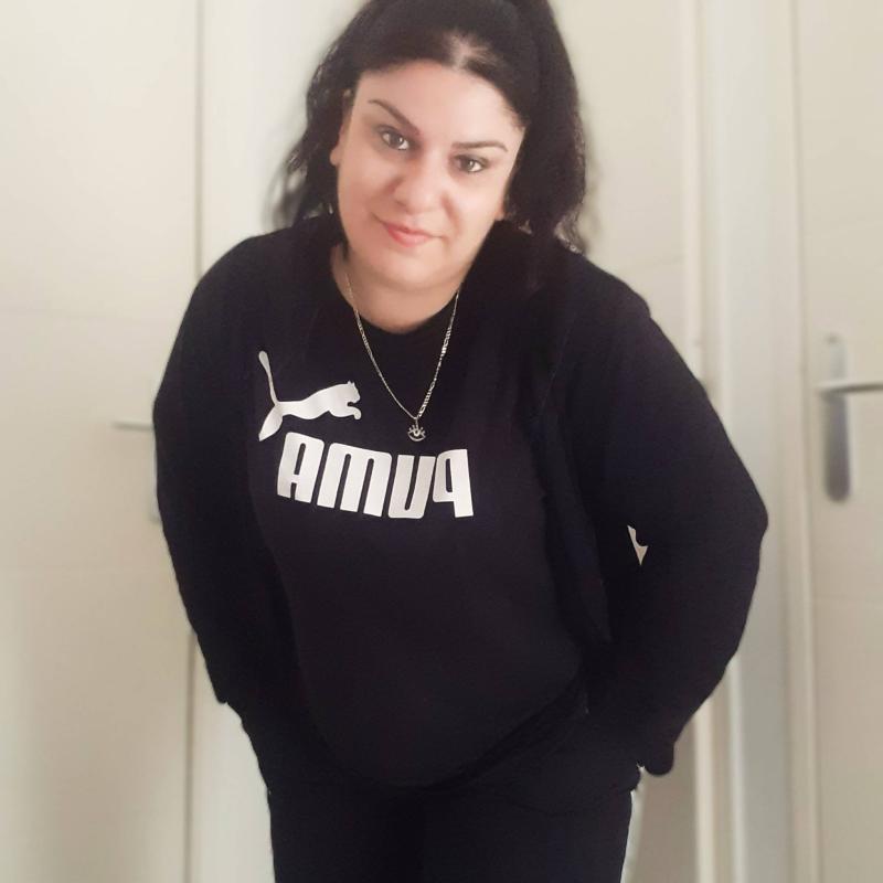 stephanie 35 ans Décines Charpieu