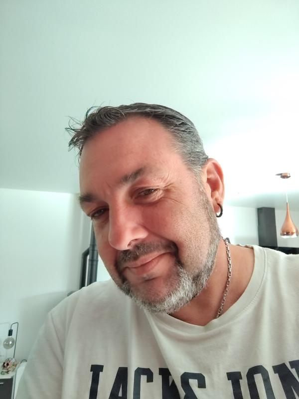 Lorenzo 47 ans Genay