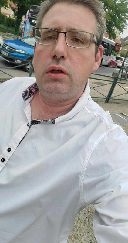 Niko  41 ans Saint Germain lès Arpajon