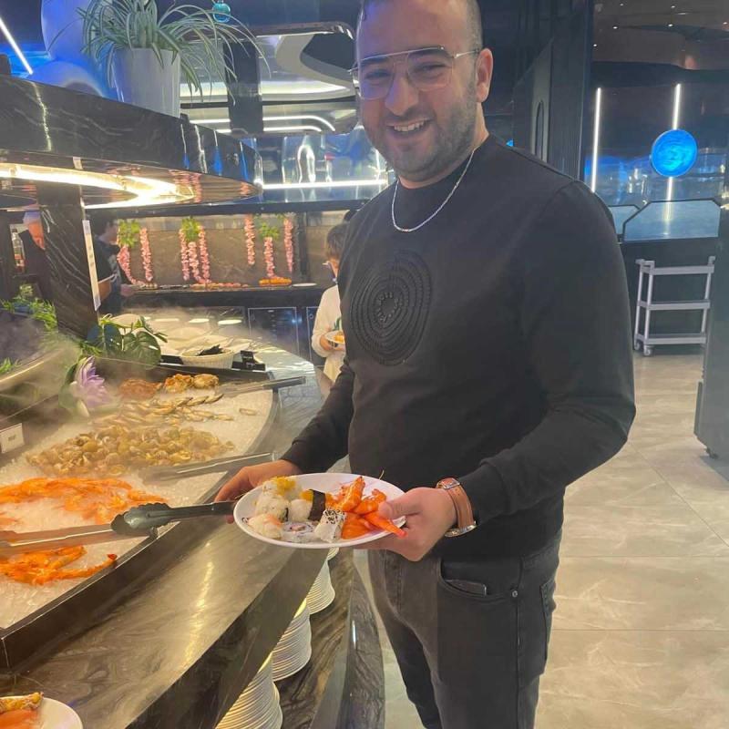 Yassine 33 ans Villefranche de Rouergue