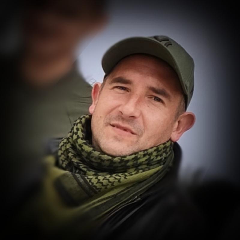 Adrien  41 ans Auby