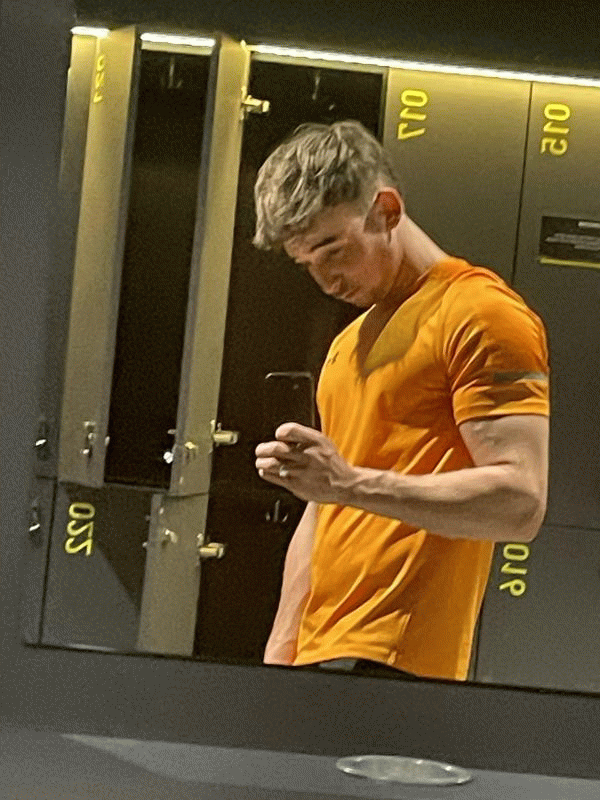 Yanis 22 ans Pont Rousseau