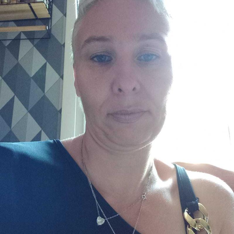 cynthia 44 ans Sainte Croix aux Mines