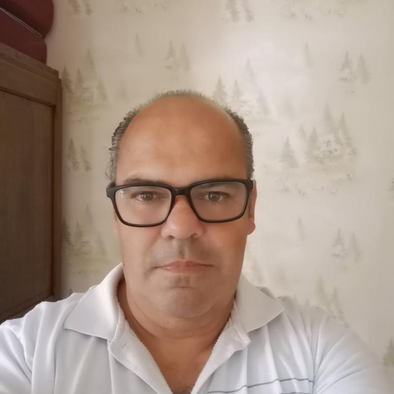 Cèdric 51 ans Bléré