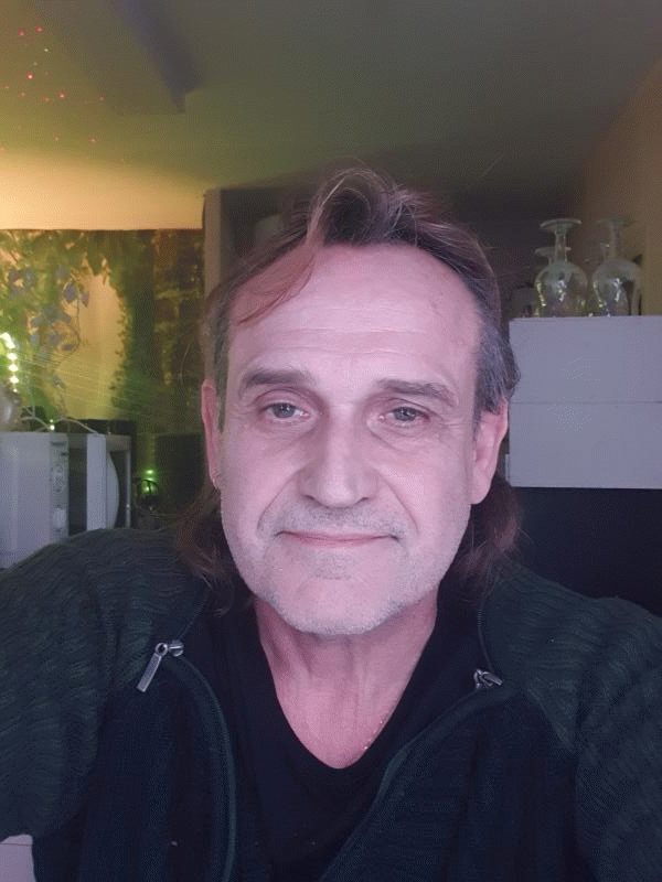 franck 57 ans Feurs