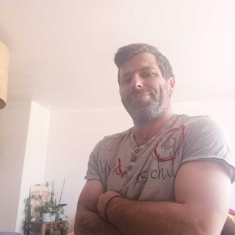 Manu 46 ans Montlieu la Garde