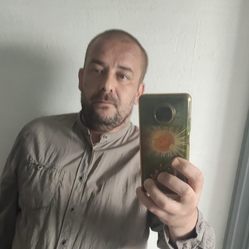 Booi. 44 ans Yzeure
