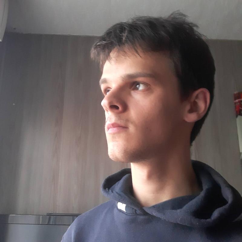 Raph 19 ans Châteaubriant