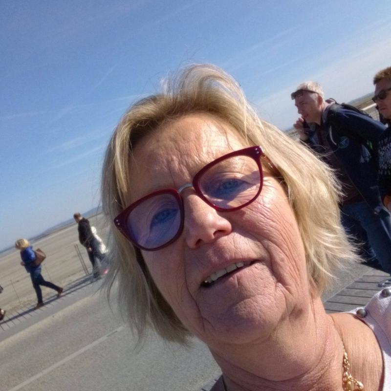 Carole 68 ans Caen