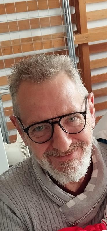 Jean-pierre  63 ans Saint Martin au Laërt