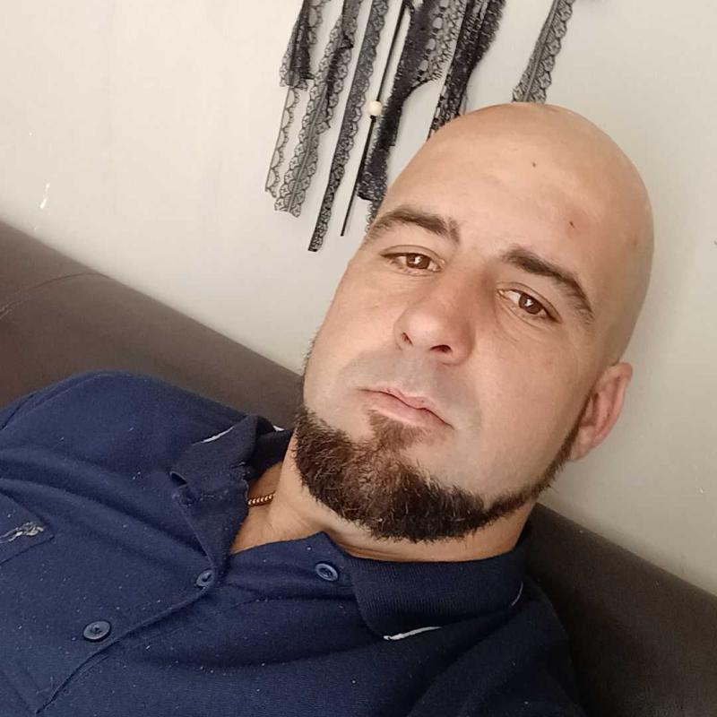 Benjamin 30 ans Calais