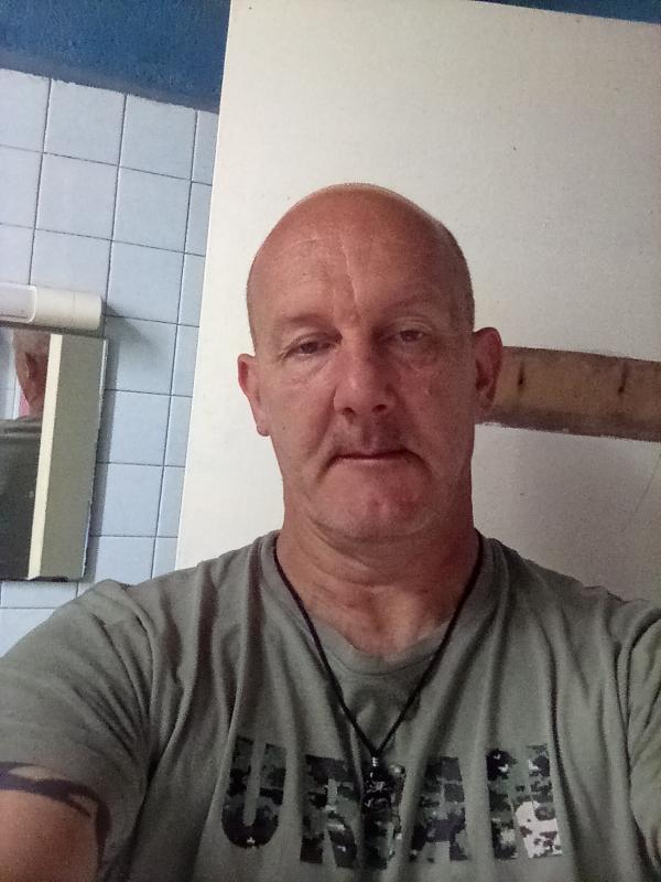 Câlin  54 ans Rodez