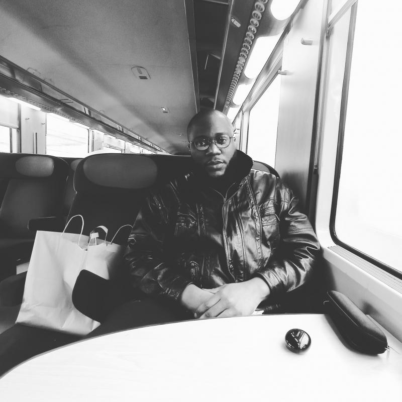 josh 37 ans Nantes