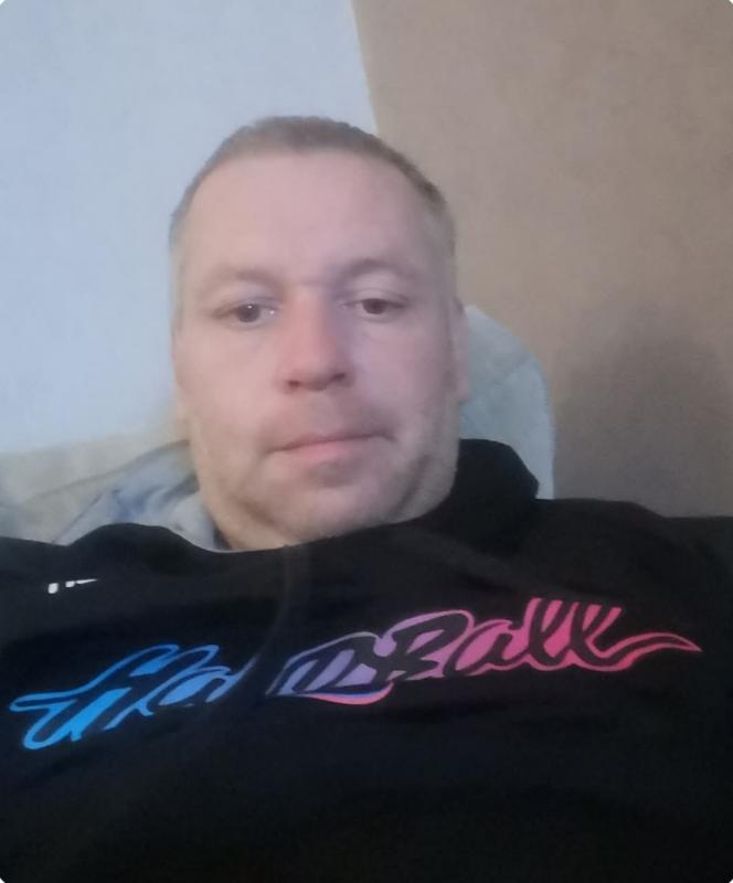 Guiguihand 44 ans Les Andelys