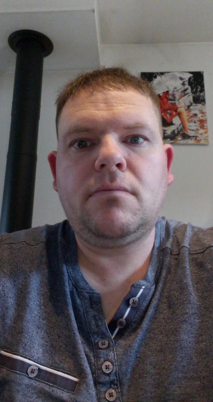 Romain 38 ans Bourg en Bresse