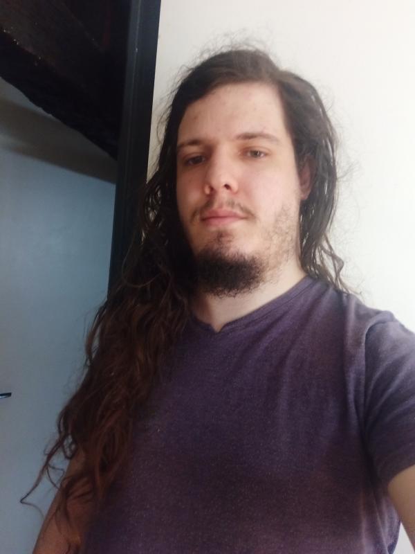Thibault  26 ans Bourges