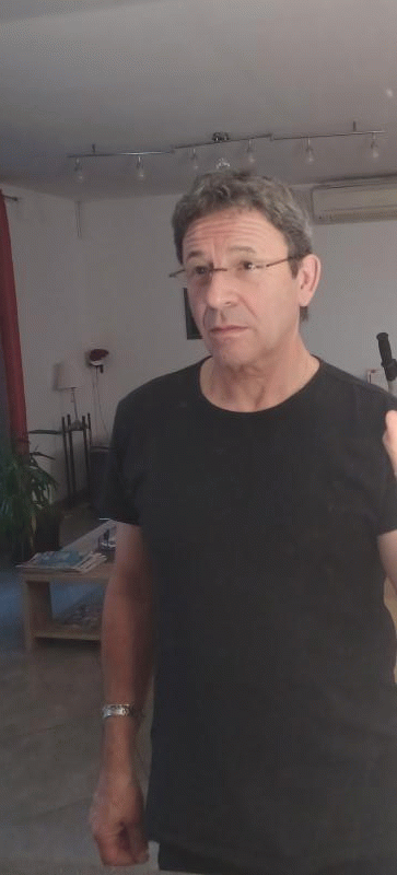 Oliver 66 ans Montfaucon