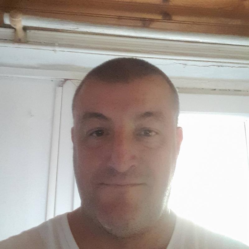 Patrice 49 ans Arles