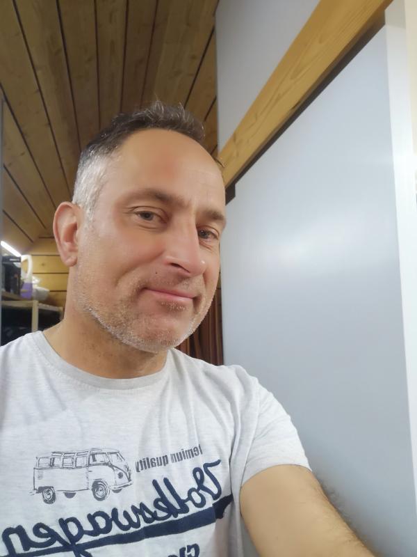 Alex  54 ans Balsièges