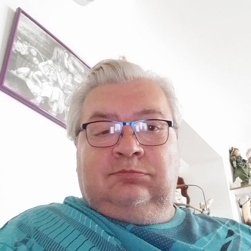 Olivier 58 ans Saint Clair du Rhône