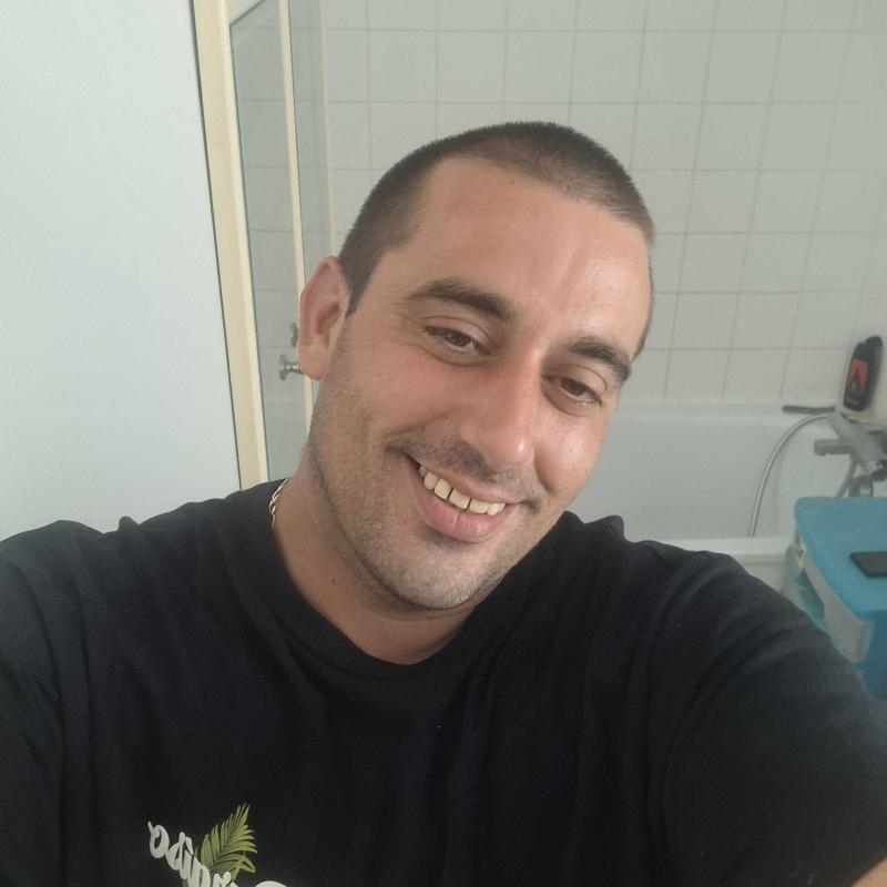 teddy 37 ans Frossay