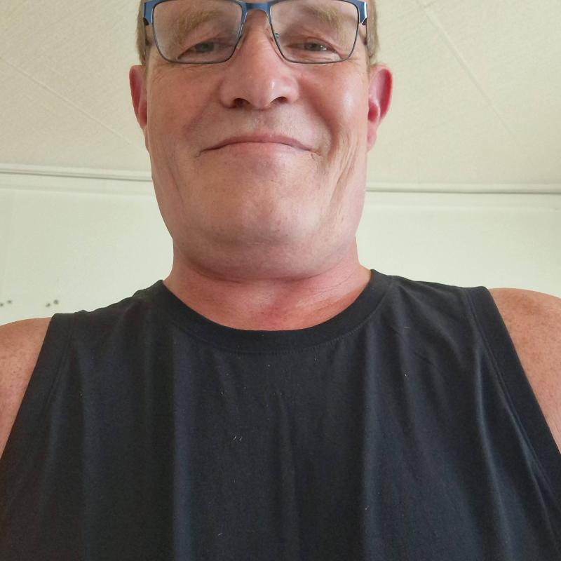 sebastien 46 ans Friville Escarbotin