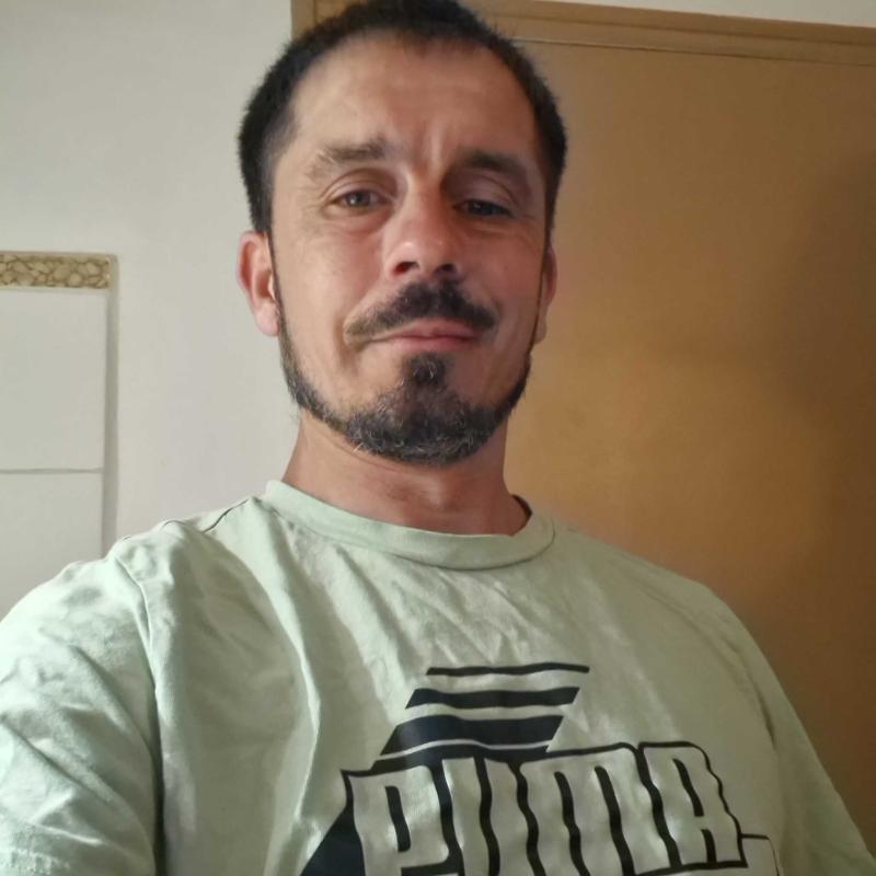 ludovic 43 ans Roquemaure