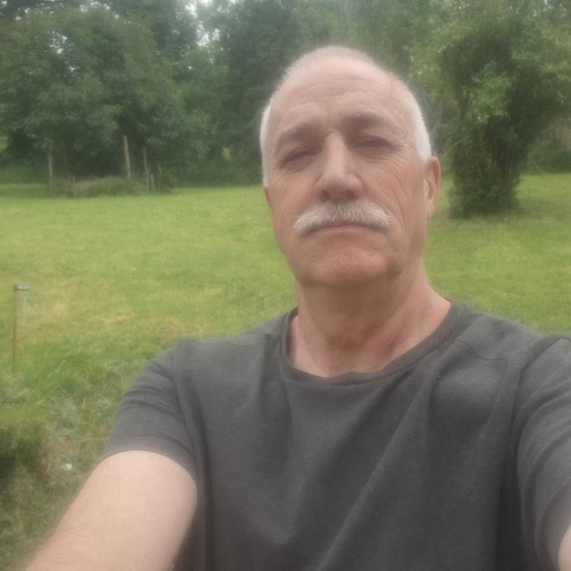 Alain  60 ans Saint Honoré