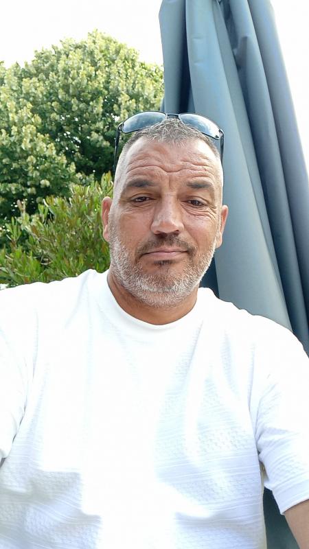 Kévin  46 ans Rochefort