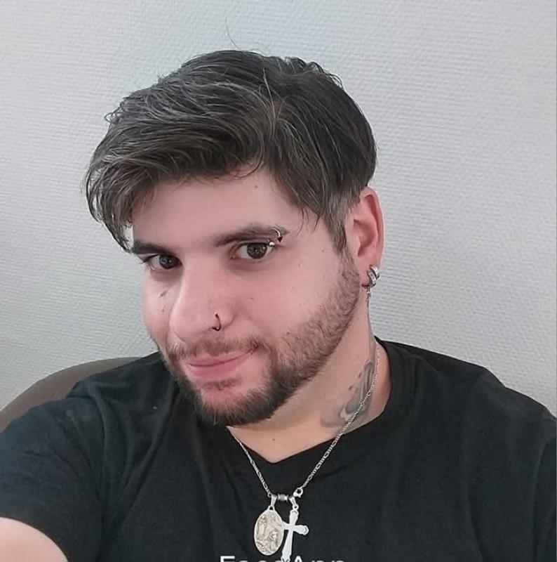 David 39 ans Ahéville