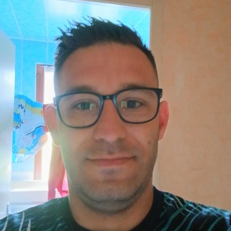 jonjon 35 ans Wassy