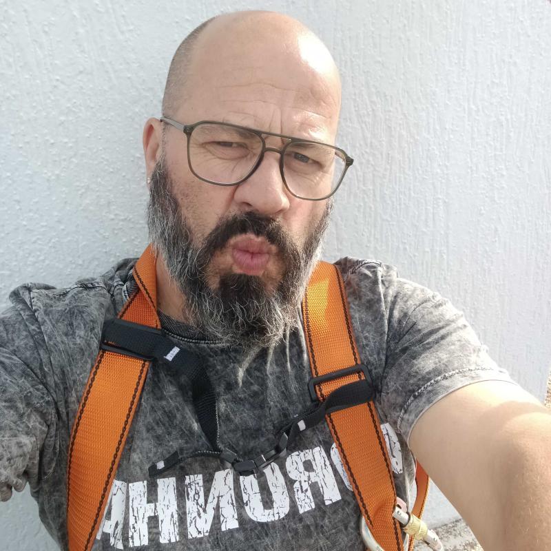 Pedro 48 ans Genlis