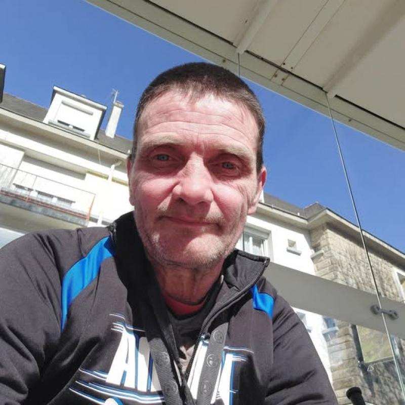 nicolas 57 ans Vénissieux