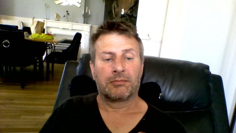 François desz 54 ans Monthermé