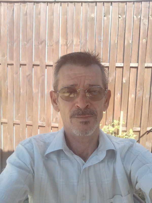 eric 54 ans Langeais