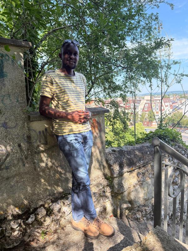 Birori Gustave parfait  25 ans Elbeuf