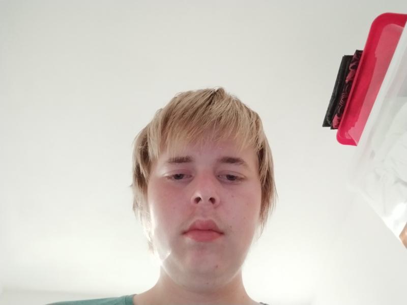 Remi 18 ans Hesdin l'Abbé