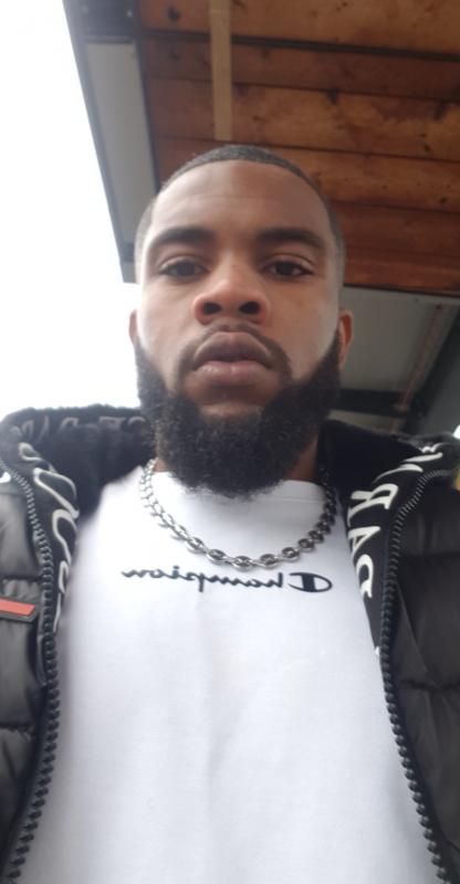 ANDERSON 27 ans Stains