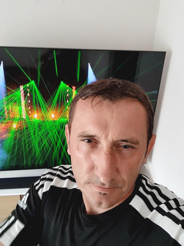 Loic  48 ans Château Gontier