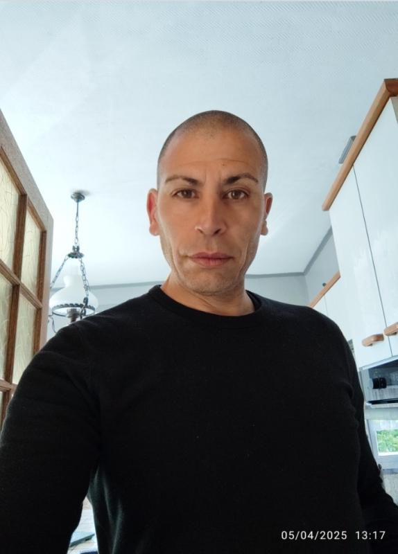 Anthony  48 ans Beaune