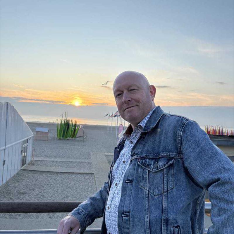 Vincent  54 ans Lens