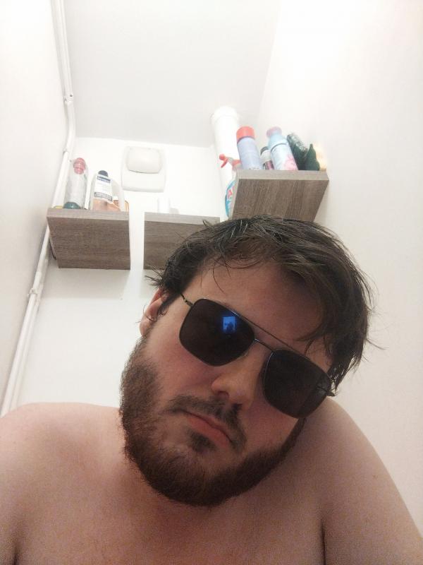 Frederic 28 ans Asnières sur Seine
