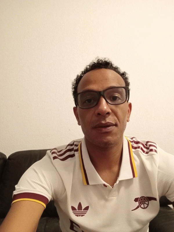 Mike 43 ans Merville