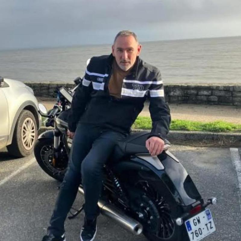 bruno 52 ans paris 19eme arrondissement