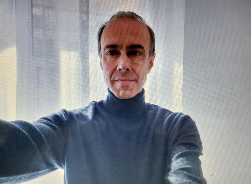 Léo 54 ans Paris