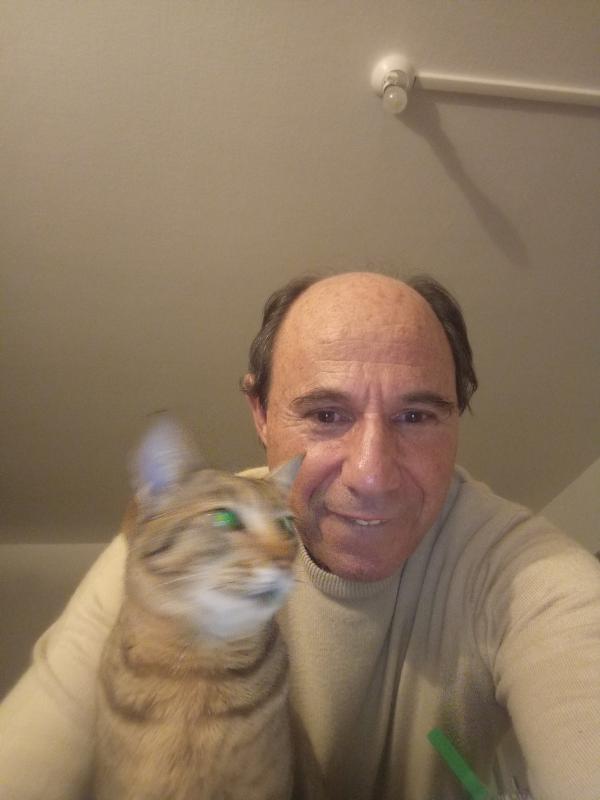 Gilles  72 ans Arcangues